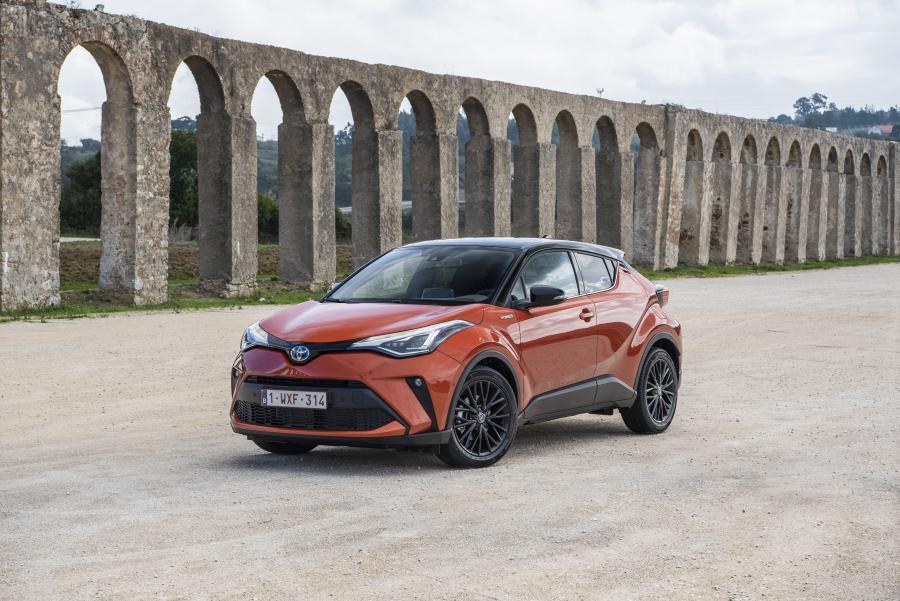  Toyota C-HR Hybrid 2019 года  (WW) (фото 52 из 174)